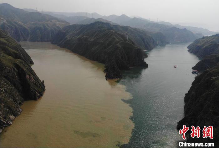 航拍黄河流域。(资料图) 杨艳敏 摄