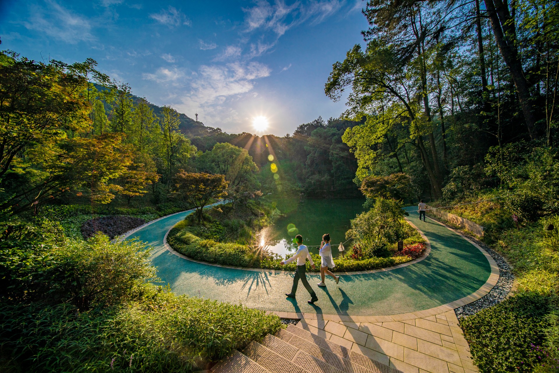 4. 缙云山黛湖风景如画.jpg